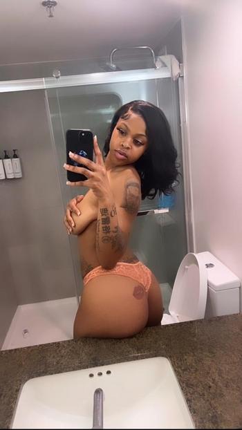 602-780-8001, 21  female escort, Yuma